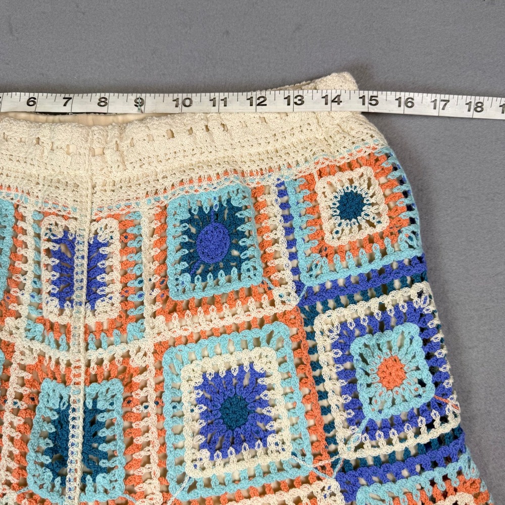 Crochet Granny Square Shorts Multicolor Boho SzM 70's Festival Rave HippieIndie - Picture 3 of 8